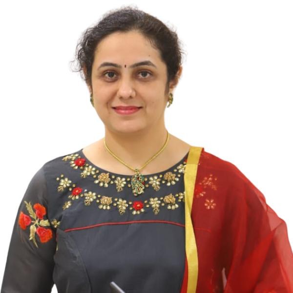Dr. Gauri Kulkarni – Consultant Ophthalmologist, Hazari Eye Hospital